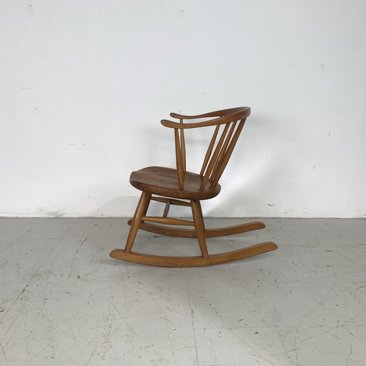 ercol cowhorn rocking chair