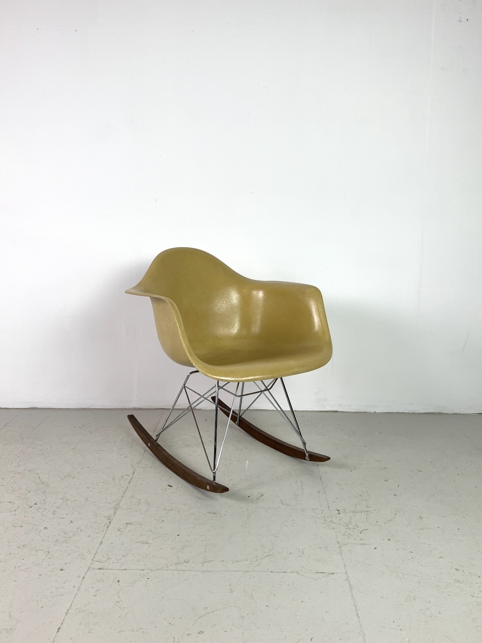 eames ochre light