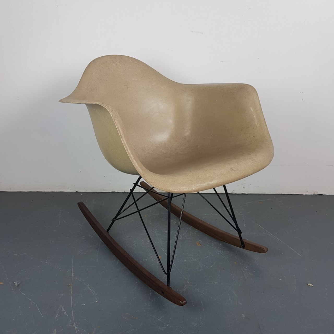 Herman miller on sale rocking chair